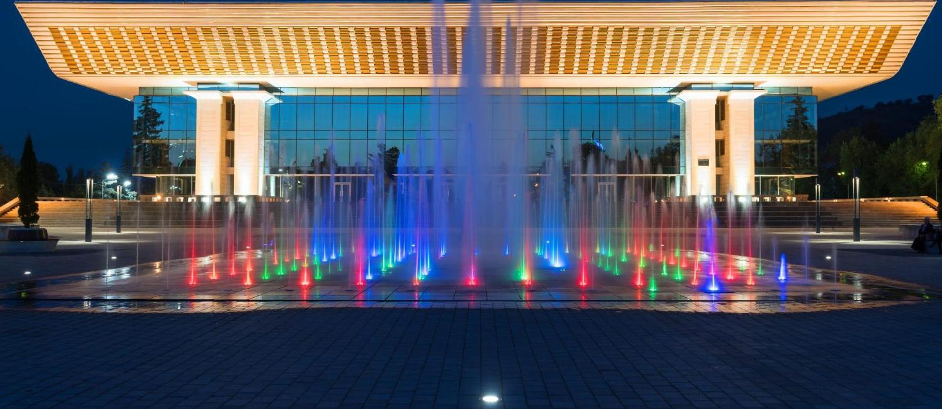 Nadezhda Apartments On Abay Avenue 59 อัลมาตี ภายนอก รูปภาพ
